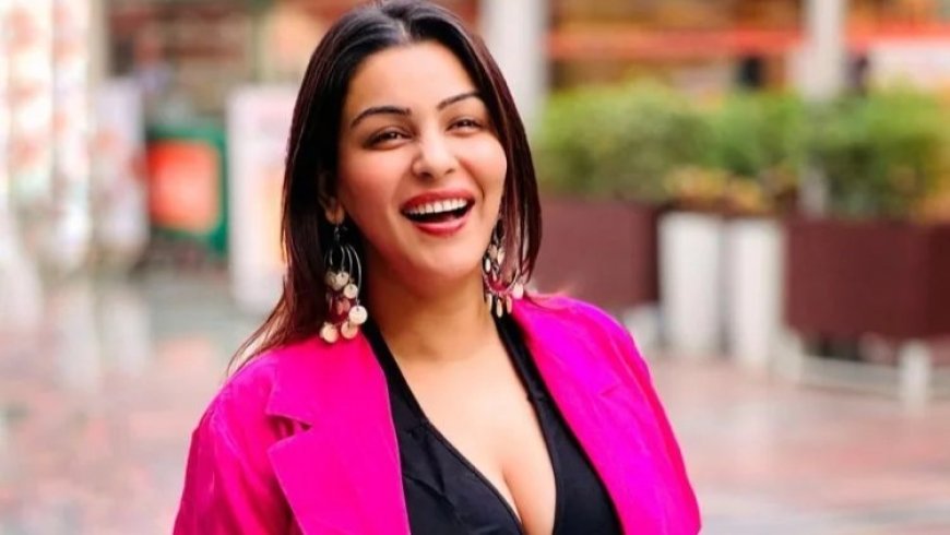 Bigg Boss 18's Dr. Yamini Malhotra calls out Ranveer Allahbadia's controversial remark on parents, talks about the importance of values and respect!