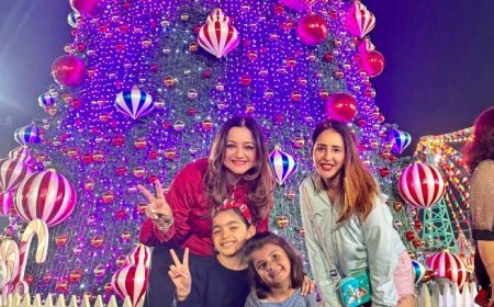 Actress Chahatt Khanna Celebrates Christmas With Her two Daughters
