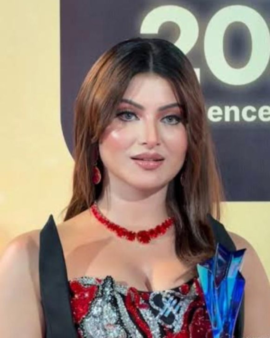 Urvashi Rautela Sets Global Fashion Buzz, Wins ‘Global Trendsetter of the Year’ in ₹7 Crore Couture