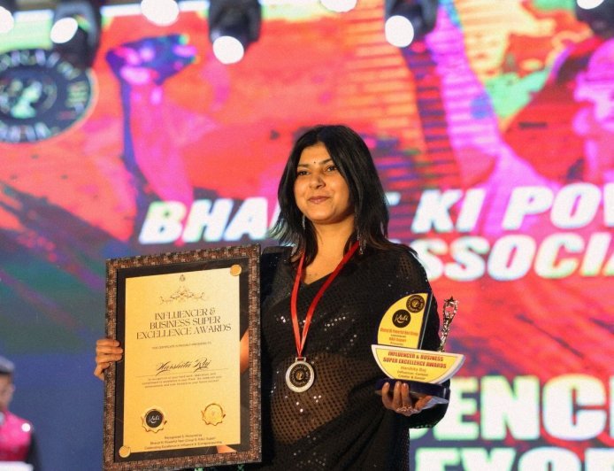 Viral IIFA Dance Performer Harshita Raj Honoured with Influencer & Business Super Excellence Award in Jaipur
