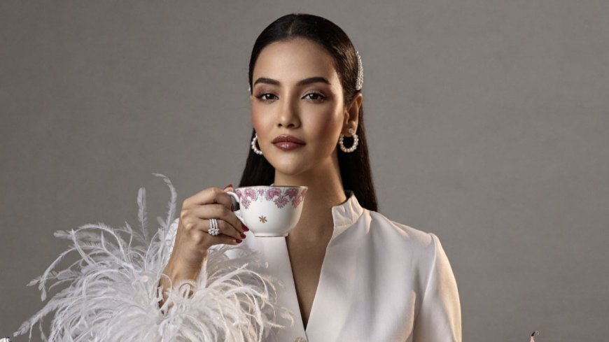 Tia Bajpai Skips London Celebrations, Flies Home to Lucknow for Birthday