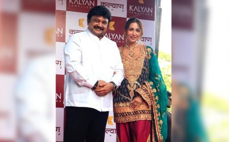 Malaika Arora Inaugurates Kalyan Jewellers' New Showroom in Mulund