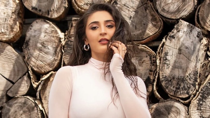 Dhvani Bhanushali Receives Warm Appreciation from Gajraj Rao for Papa Hero Tum Mere Track from Her Album ‘Feels’, Singer Reacts