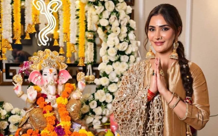 Alankrita Sahai Welcomes Ganpati Bappa Home With Traditional Elegance and Festive Joy