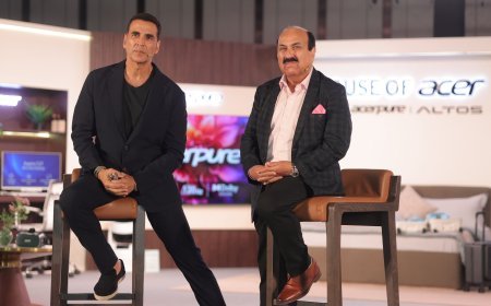 Akshay Kumar Walks the Talk, Fills His Own Home With Acer Gadgets